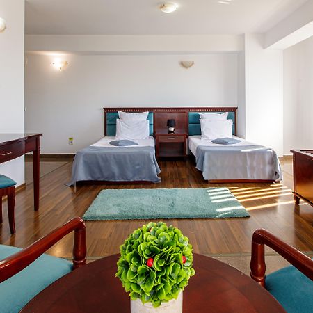 Lira Pacific Aparthotel コンスタンツァ エクステリア 写真
